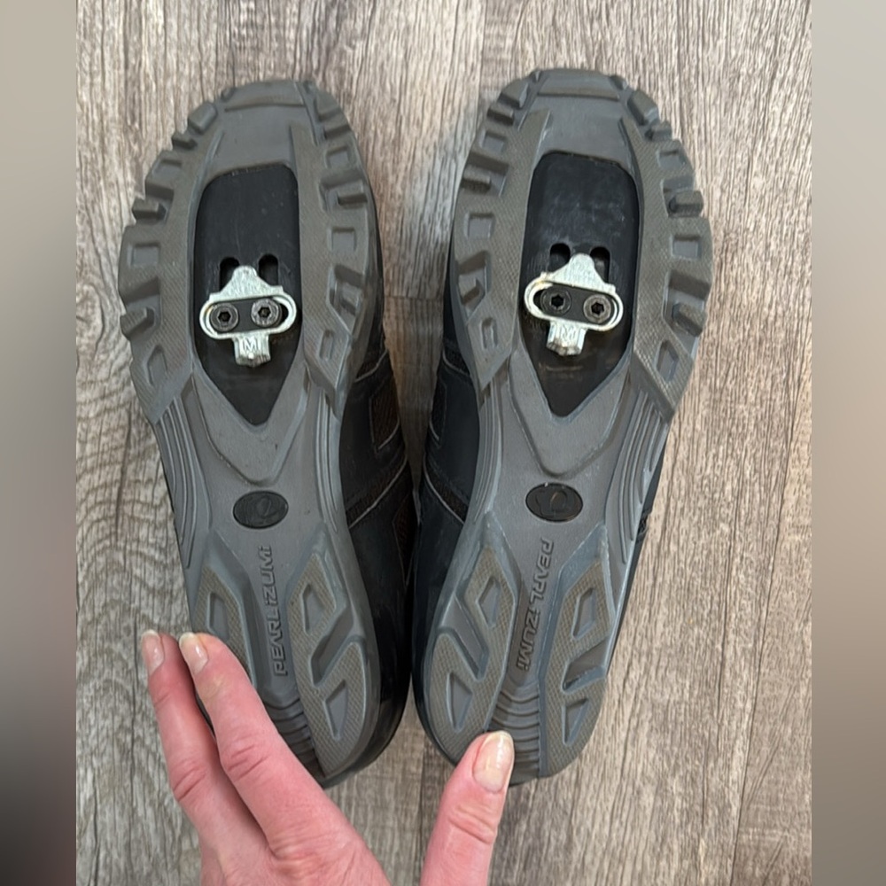 EUC PEARL iZUMi All-Road v5 Bike Shoes - Women's 40 with Shimano SPD Clips - Picture 3 of 3
